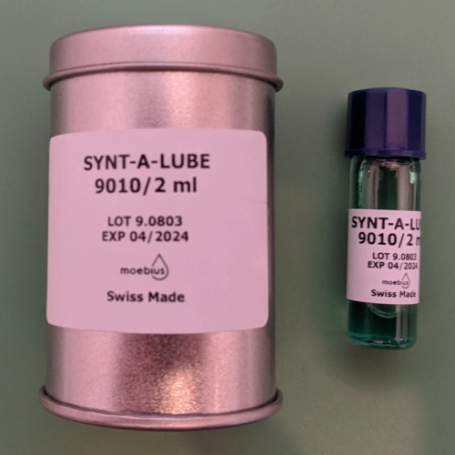 Moebius Synt-A-Lube 9010