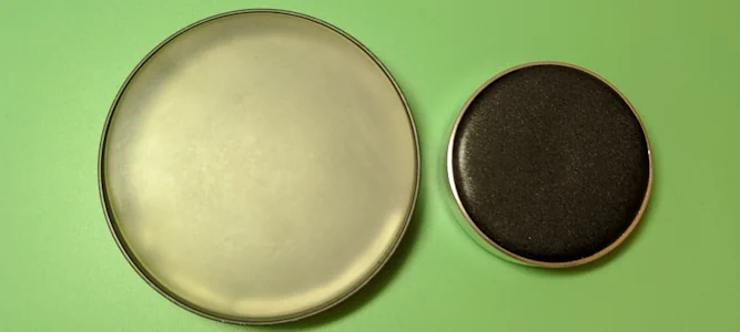 75mm diameter gel movement case cushion & 50mm diameter padded movement case cushion